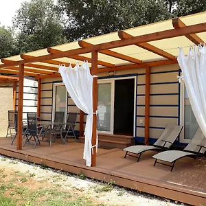 Village de vacances Grand Veles Camp