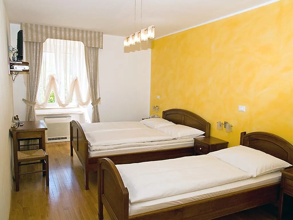Bed&Breakfast Kvarner Labin  Alojamento de Acomodação e Pequeno-almoço Labin (Istria)